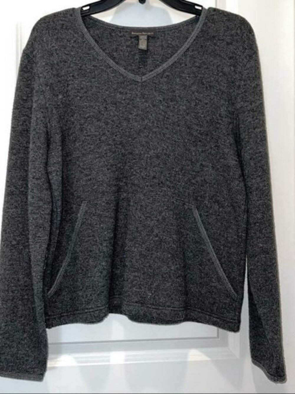 Banana Republic Grey Wool/Nylon Sweater with front pocket size Medium